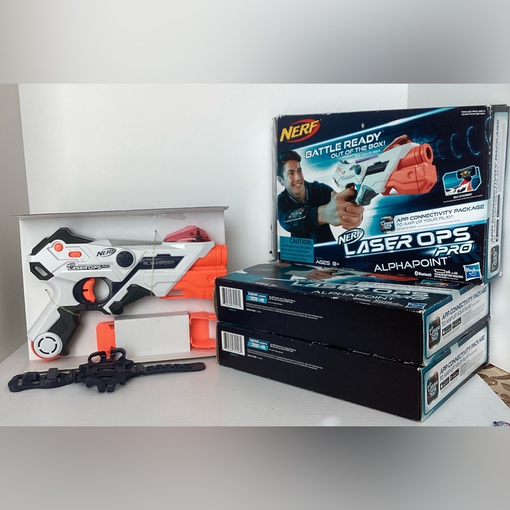 Nerf Laser Ops Pro Alphapoint Blaster. Set of 4. NWT